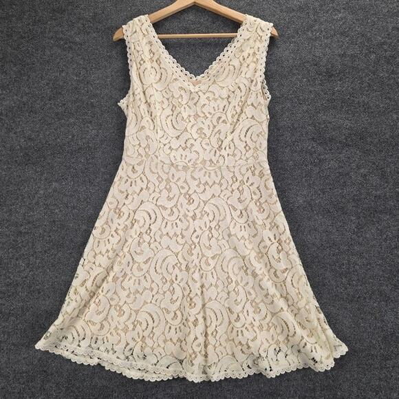 Altar'd State Dress Womens Medium Ivory Lace Fit & Flare Sleeveless V Neck Boho - Picture 2 of 12